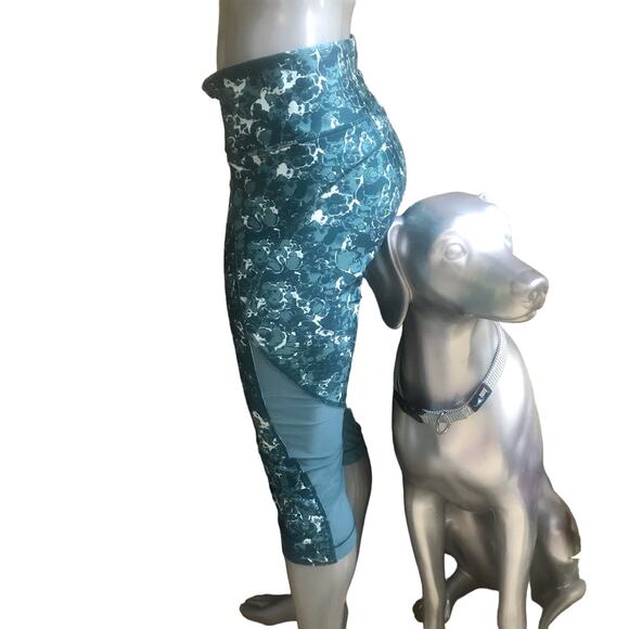 Under Armour Compression Green Patterned Cropped Mesh Leggings Women's Size L - Picture 3 of 9